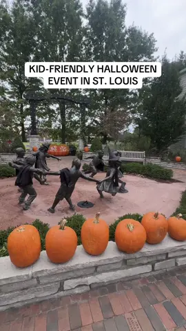 The Not So Haunted House at the Magic House is the perfect toddler friendly Halloween event in St. Louis! Happening Friday-Saturday until Oct 26! Included with admission! #familytime #familyfriendly #stlouis #halloweenevents 