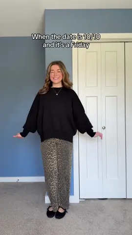 Friday mood 10/10👩🏼‍🏫🎉 #teacherlife #teachersoftiktok #teacherootd #teacherstyle #relatable 