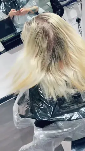 This was such a bad time tbh #hairfail #hairbleach #brokenhair #blondrhair 