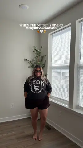 these pants are my WHOLE new IDENTITY👌🏼🙂‍↕️ #mombody #easyoutfit #casualstyle #casualwear #casuallook #casualoutfits #momfit #momoutfit #momoutfits #OOTD #momstyle #falloutfit #mombod #midsizestyle #midsizegals #comfyoutfit #comfyoutfits #amazonfashion #amazonfashionfinds 