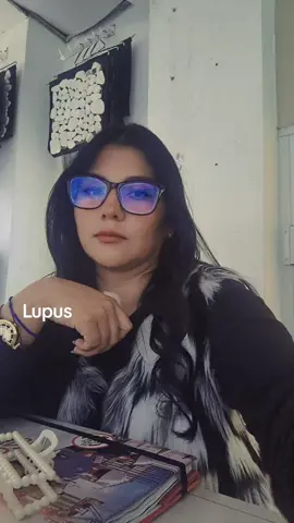 hoy te explico un poco de lo que es el lupus para que puedas comprender el por qué no siempre estoy disponible al 100 y es que son muchas las personas que viven enfermedades de este tipo y nunca van a entenderlos hasta que vives algo parecido#lupus #reflexion #autoinmune #compartir 