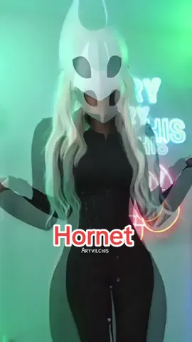 Sacando una versión más sencilla 😜 #aryvilchis #hollowknight #silksong #cosplay #dance 