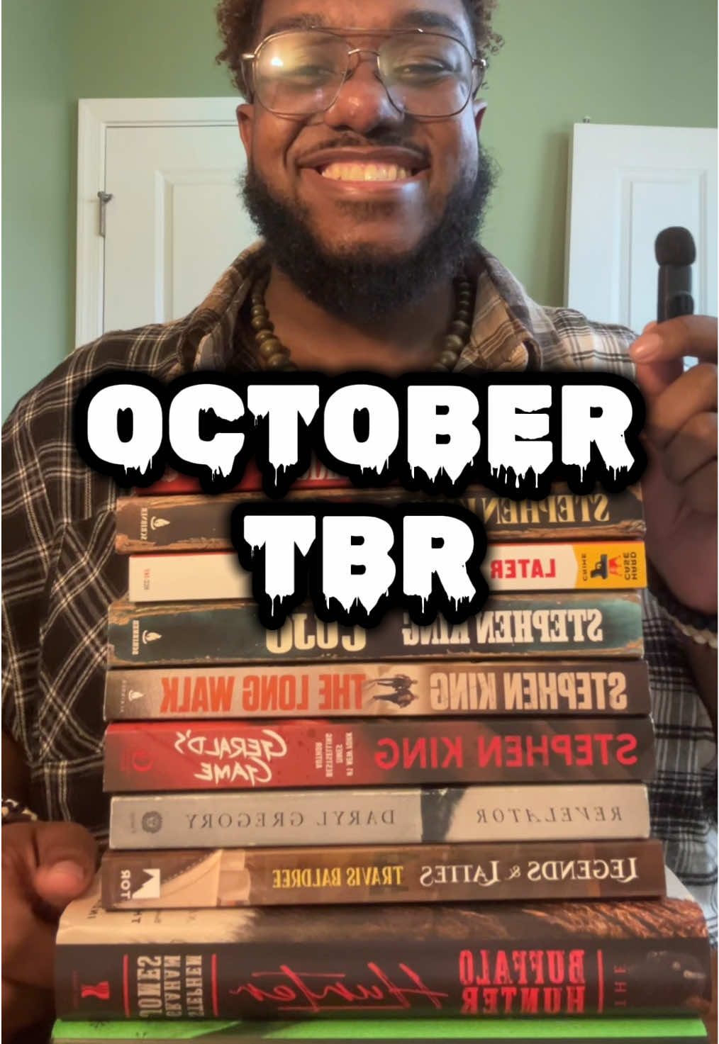 One of my favorite months of the year, and a HUGE STEPHEN KING CHALLENGE to up the stakes.  #BookTok #books #horror #spookyseason #stephenking 