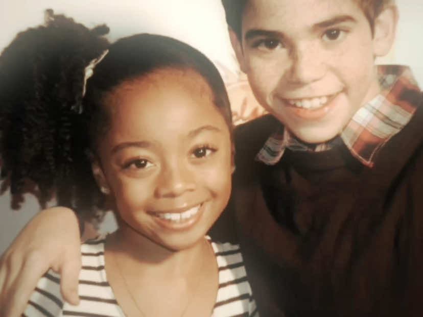cameron had a bond with literally everyone #jessie #cameronboyce #skaijackson 