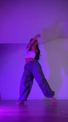 The feels ❤️‍🔥🩵 dc: @Arina Shumakova #dance #thefeels #dancehall #dancechallenge #viral 