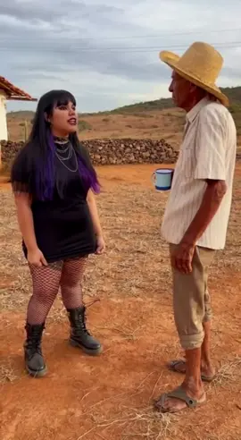 Ninguém entende as góticas no interior 😂 #ia #sora2 #ai #gotica 