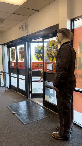 Spirit Halloween #halloween #fyp #michaelmyers #spooky #spookyseason #michaelmyers #october 