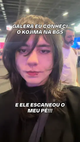 O KOJIMA ESCANEOU MEU PÉ NA BGS!!! @Akihito  #brasilgameshow #kojima #deathstranding2 #metalgearsolid 