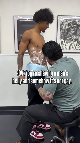 😂 #tattooartist #tattoolife #tattooart #tattoopain 