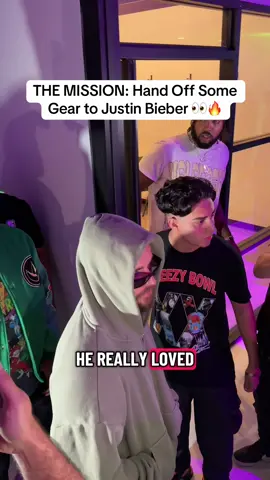 POV: Meeting @Justin Bieber to surprise him with some @Mitchell & Ness. 🤝😱 #justinbieber #bieber #biebs #surprise #pov