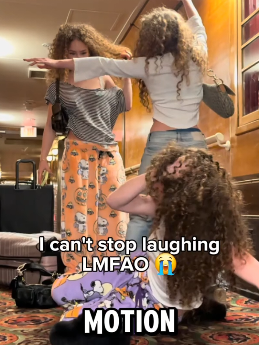 Sunday falling was hilarious 😂... #fyp #sundaykalogeras #demitrakalogeras #elianakalogeras #noahrisling @sundaykalogeras @demitrakalogeras @Eliana Kalogeras @Noah Risling @patrishakalogeras 