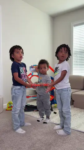 That didn’t end well😩😩😩 #parentlife #themartinfamily 