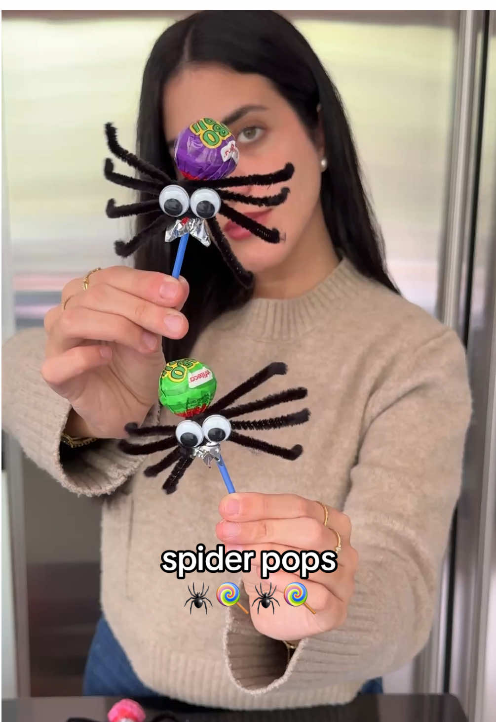 🕷️🍭 Ig: alejandrafarah_  #HalloweenTreats #halloweenideas #lolipop 