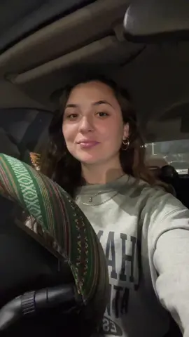 thank u to the person’s whose car headlights gave me this lighting 😝