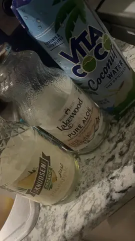 Don’t walk but run. Pineapple juice , aloe juice and coconut water.#knudsenjuice #lakewoodjuice #fyp #explore 