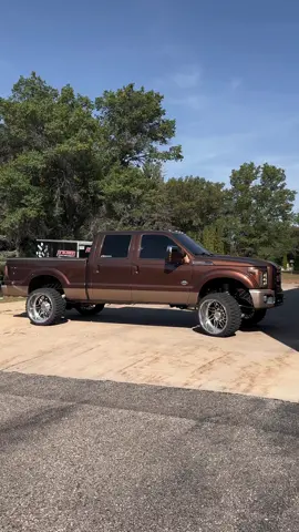 Fresh tint 🔥 @Precision #trucks #liftedtrucks #trucksoftiktok #fyp #f250