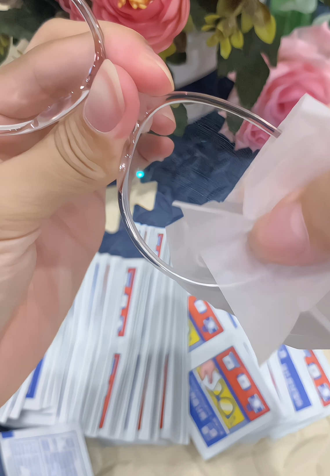 Hộp 100 Khăn Lau Kính Nano chống bám hơi nước chống sương mù chống mồ hôi #review #khanlaukinh #khanlaukinhnano #khanlaukinhcan #khanlaukinhchongsuongmu 
