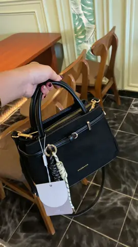 Black mewah banget 🖤#fyppppppppppppppppppppppp #handbag #taskekinian 