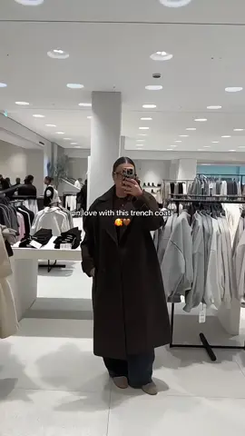 Trenchcoats >>> Jetzt bei uns erhältlich!🤎 #winterfashion #mantel #cape 