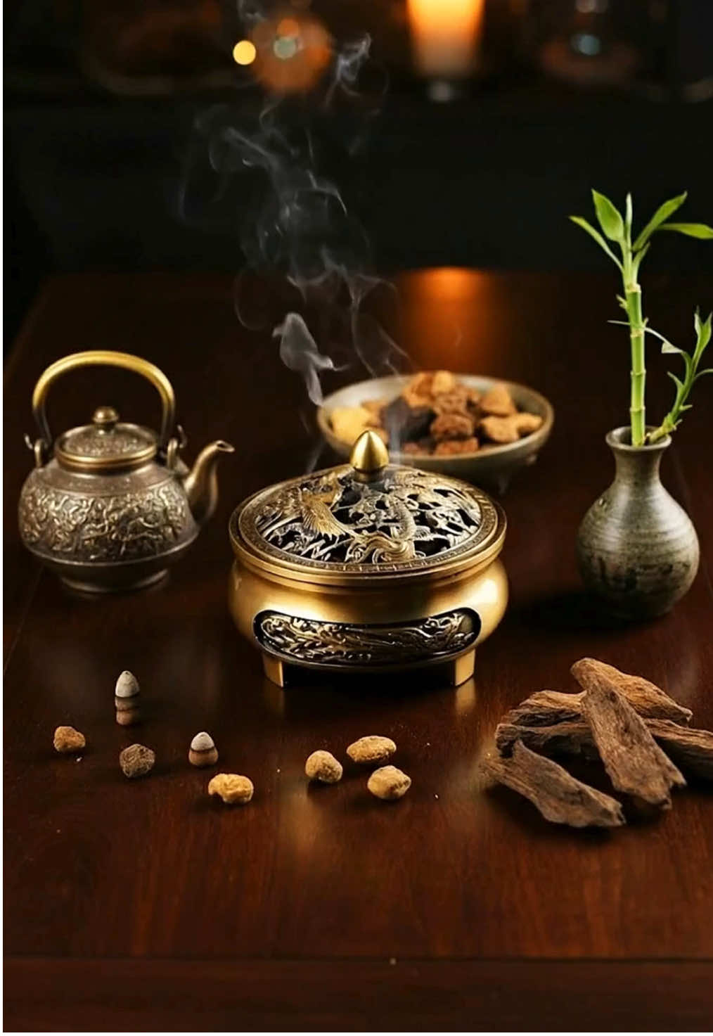 Lư xông Trầm Hương Long Phụng Sum Vầy - Lư xông trầm làm bằng hợp kim đồng với chạm khắc hoa văn rồng phụng tinh xảo. Dùng được cho nhiều loại trầm như: trầm nụ, trầm bột, trầm que, trầm khoanh. #luxongtram #luxongtramhuong #cuocduanhasangtao #xuhuong #xongtramhuong 