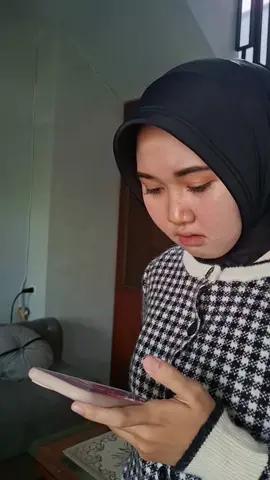 boga kelenci tara di paraban 🤣