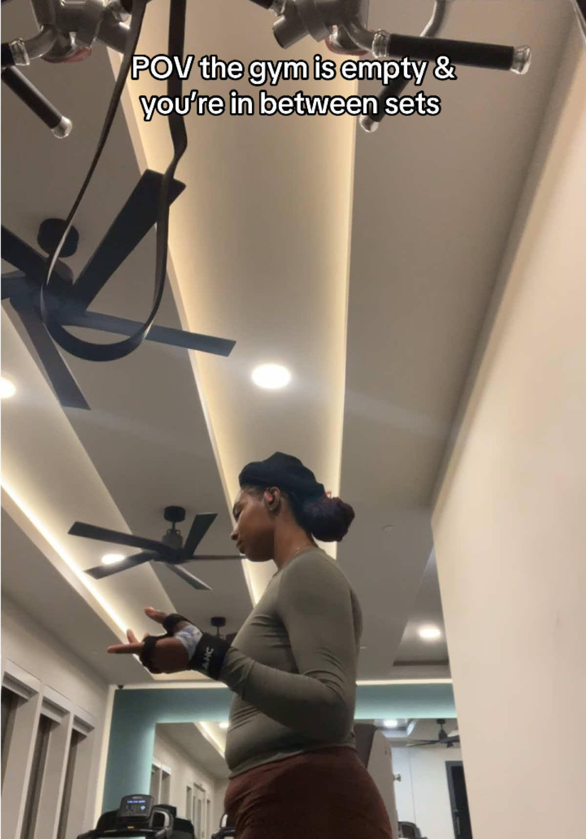 I feel like i’m in the studio rn lol #justnadik #fyp #singing #GymTok 