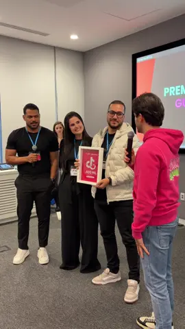 Hoje foi dia de reconhecimento na sede do Tiktokshop Brasil! Obrigado a toda equipe Gummy pela parceria e confiança #tiktokshop #vendasnotiktokshop 