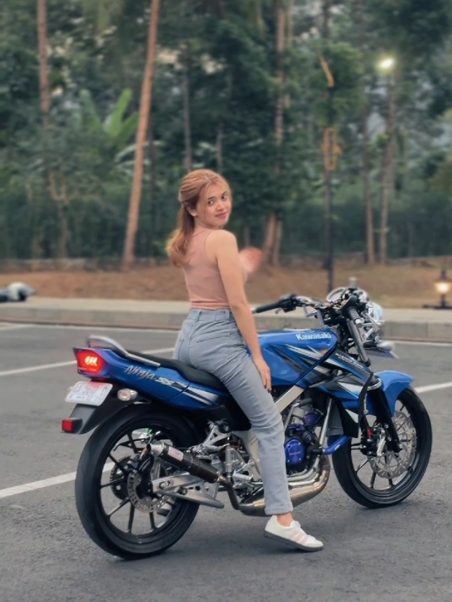 ga cantik tapi keren kok #2tak #2stroke #ninjass #twostroke #fypシ゚viral #4upageシforyou #magelang24jam 