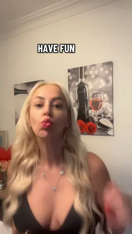 Date night essentials for me are Mints  Dental Floss!!! Always shocks me how many people go out the door without floss 😅 Lipstick  Perfume  🤑🤑 Did I miss anything?   #datenight #date #dating #datingtips #fridaynight 