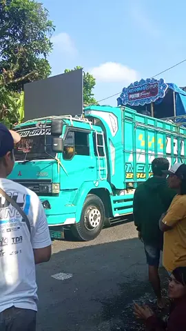 kawol 87 menuju garis start #karnavalgampingan2025 #kawol87audio #soundsystem #ceksound 