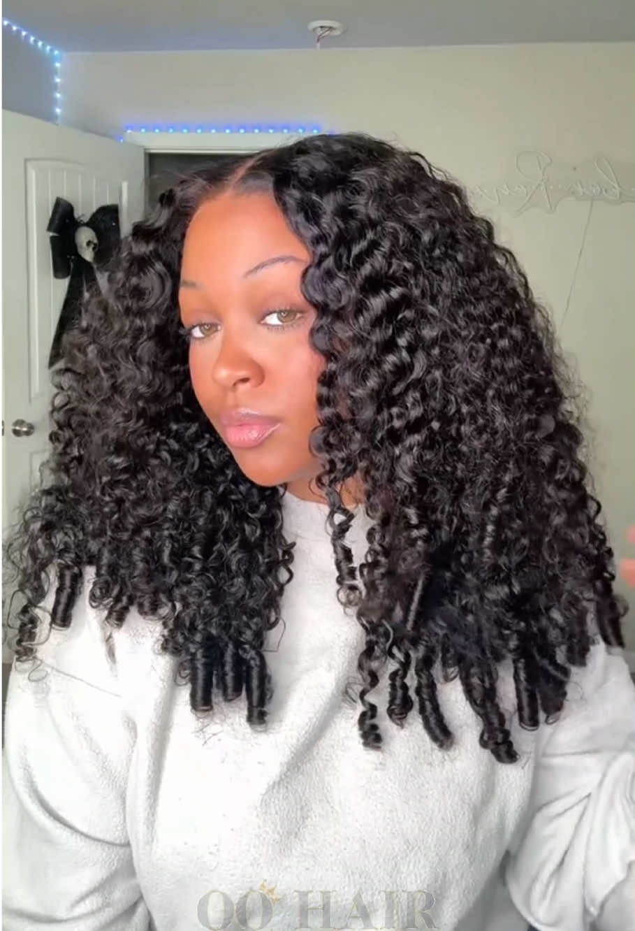 The lace and curls win my heart every single time!! 😲😭(🔗 in my bye-oh!)⁣Same Wig Enjoy 𝟐𝟔% 𝐎𝐅𝐅 with 