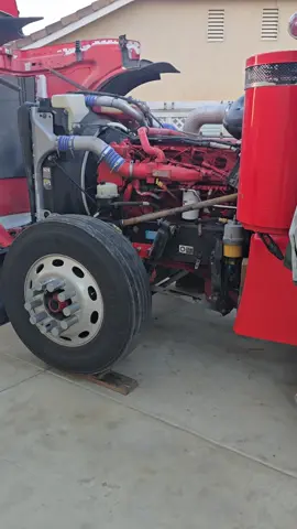 Cambio de aceite #peterbilt389 #lapetra #roadangelexpress #dueñooperador 