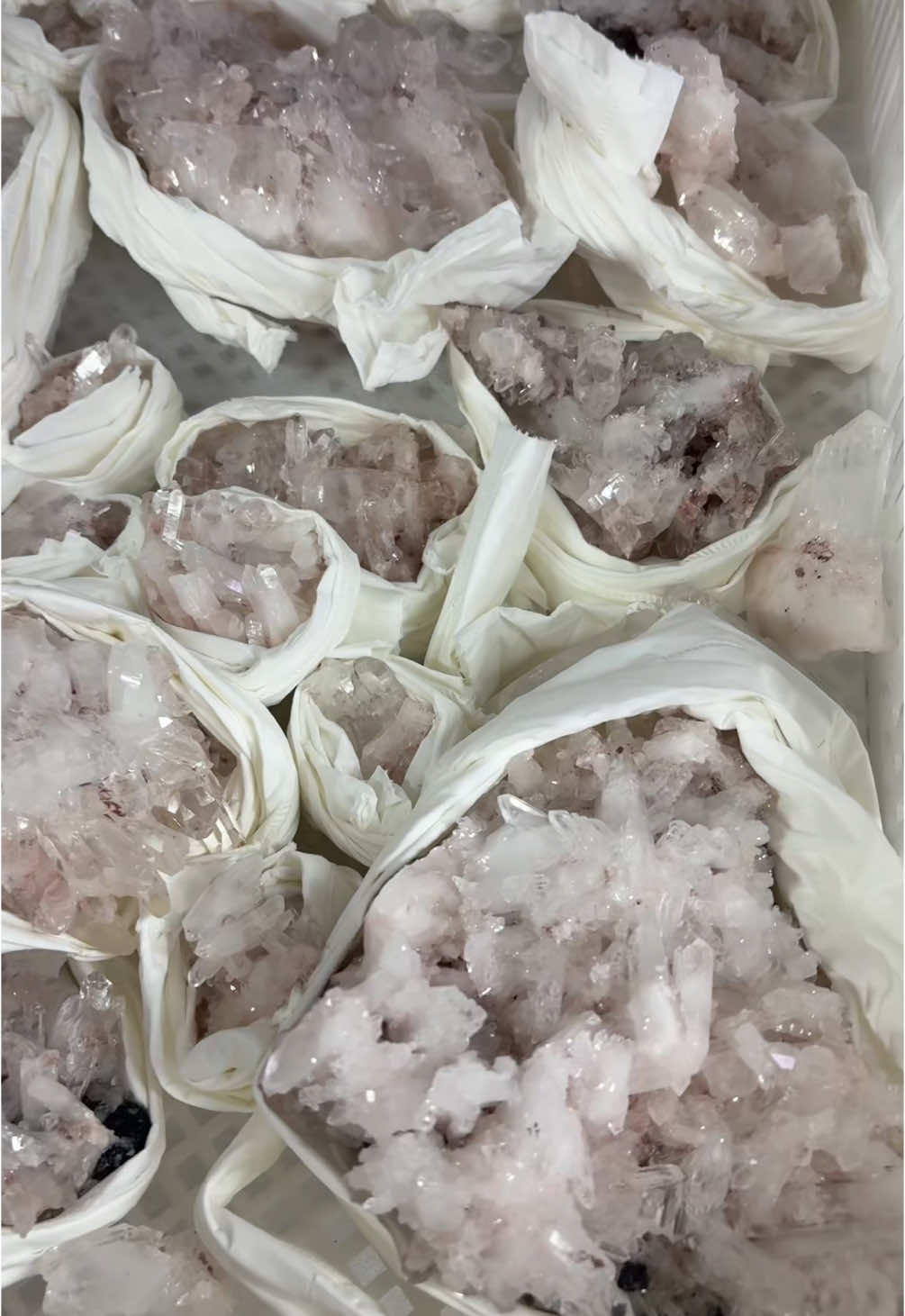 Pink Limquartz coming!!#crystalhealing #crystalwholesaler #crystaltok🔮 #crystal 