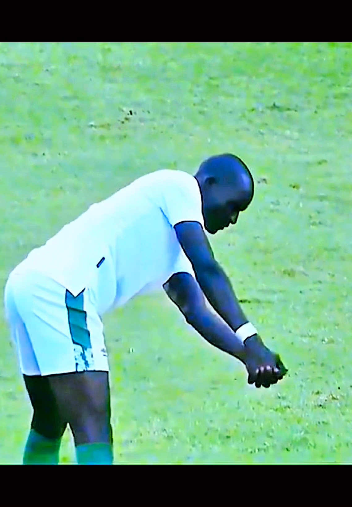 when football becomes a comedy😂#football #Soccer #funny #funnyfootballmoments #fyp 