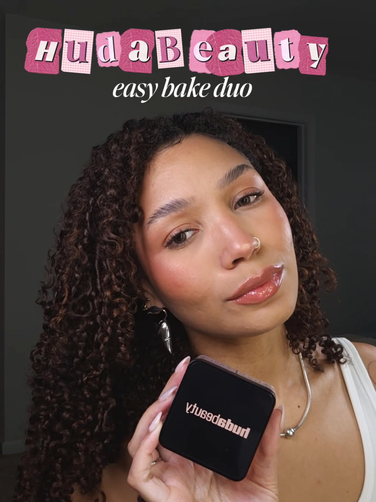 This's a really good setting powder, specially for those with stubborn under eyes as it seems perfect for color correcting. Shop for this setting powder using the link on my BIO to get a 20% on your first order 🩷✨️ @Hudabeauty #Hudabeauties #hudabeauty 