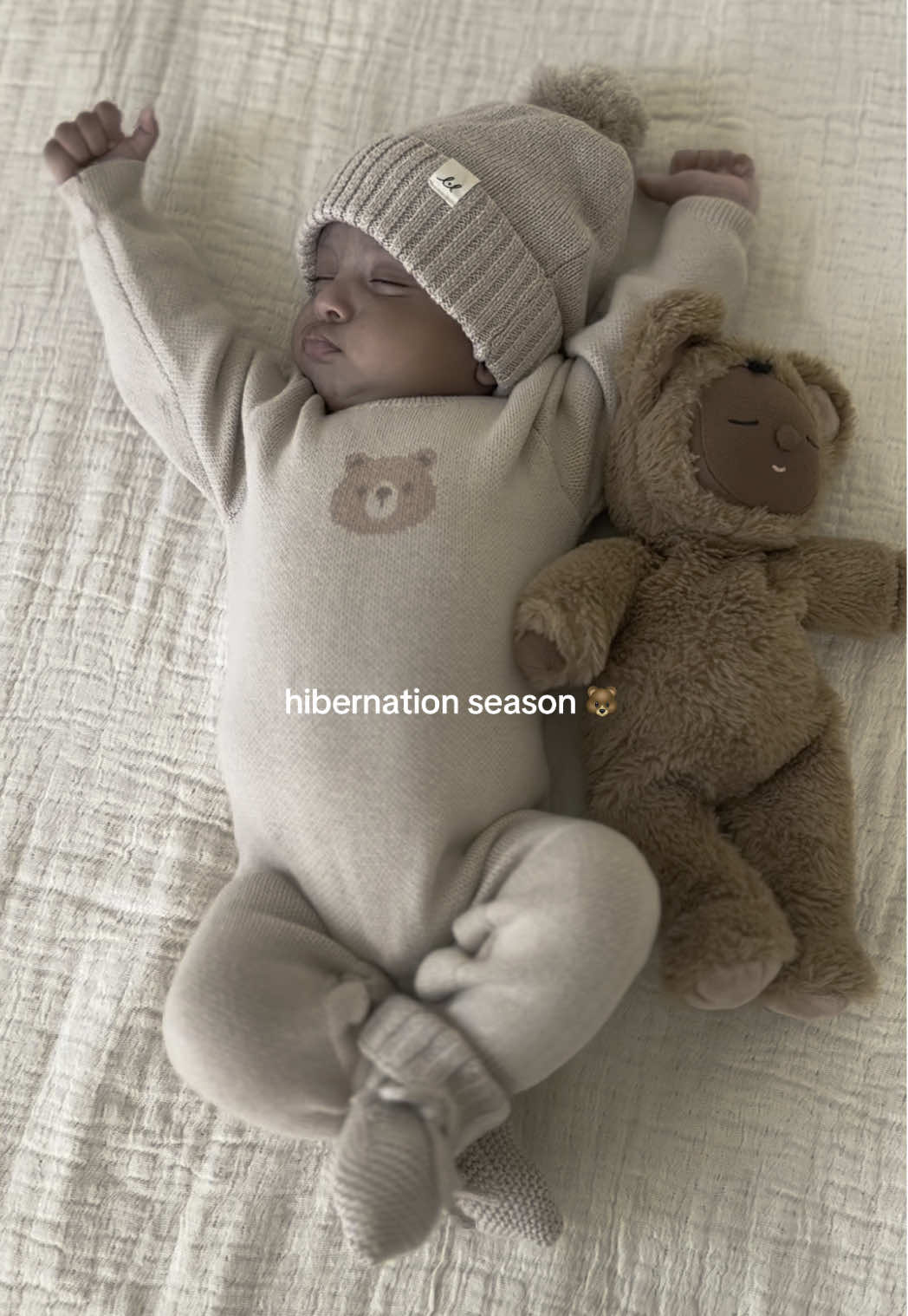 Hibernation season is coming 🐻 #babybear #babyoutfit #newbornlife 