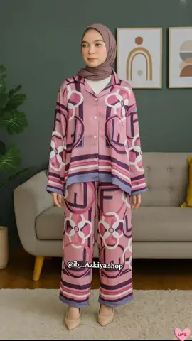 Sangat Menggemaskan 😍💗 #setelankemeja #setelanwanita #setelanmurah #setelankallyoutfit #fyppppppppppppppppppppppp 