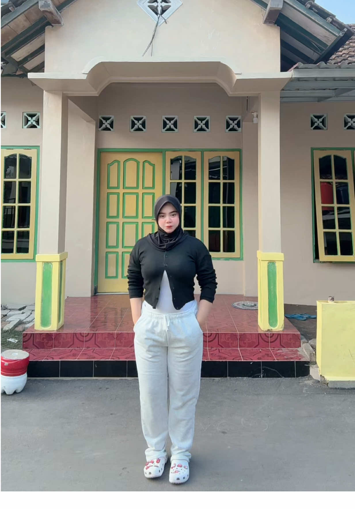 spill celana nya 👀🤍#iokCREATOR#fitcheck  