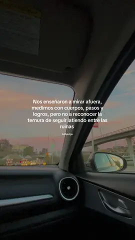 Entre ruinas  . #fyp #paratiiiiiiiiiiiiiiiiiiiiiiiiiiiiiii #comparacion #todoelmundo #writingcommunity 