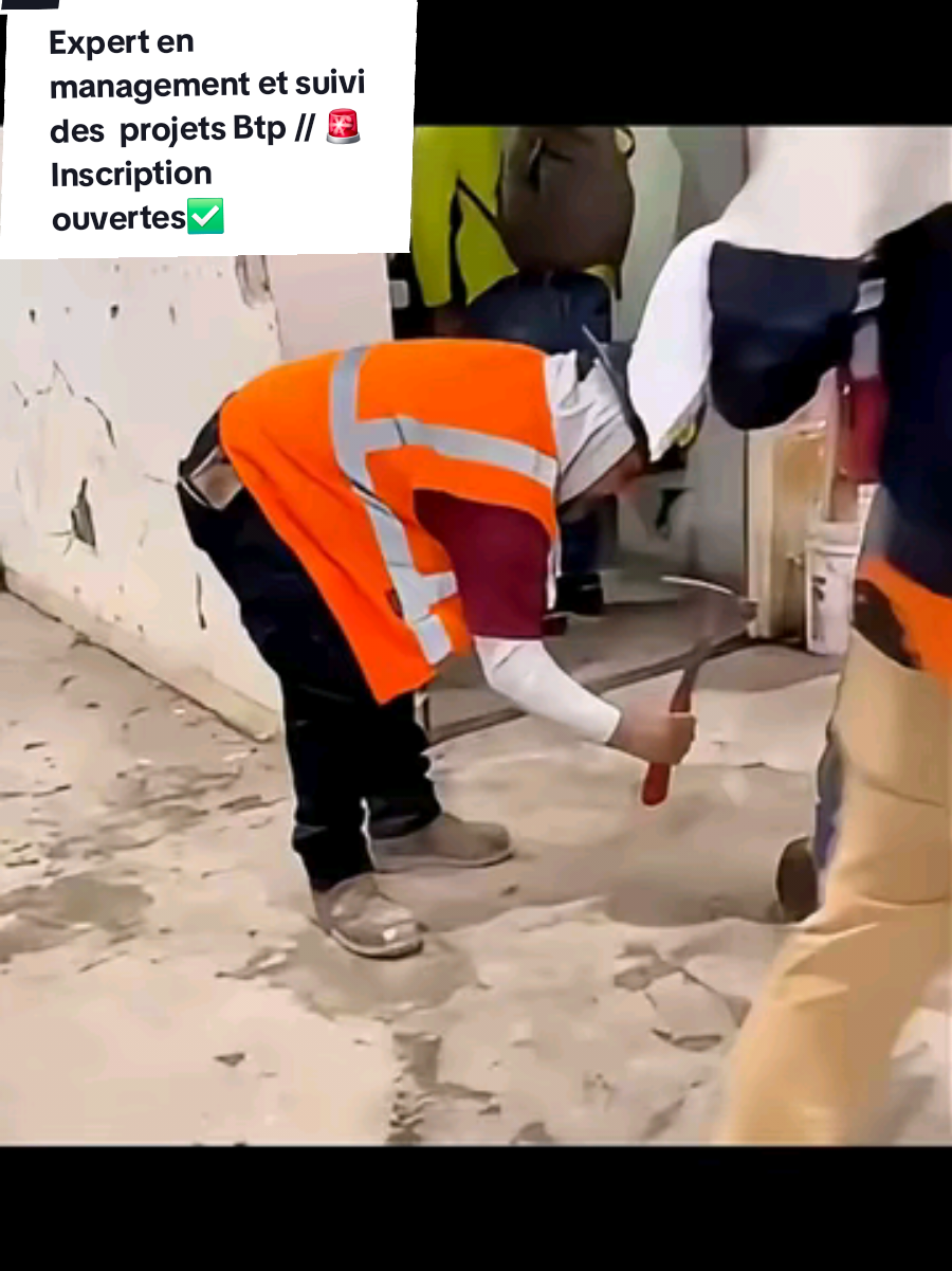 Sur chantier, la maîtrise du QSHE fait toute la différence ! Cette inspection illustre l’engagement à garantir la Qualité, la Sécurité, l’Hygiène et l’Environnement pour tous. Tu veux superviser des chantiers professionnels ? Obtiens la certification Management #BTP /#QSHE de l’Académie des Métiers d’Afrique et deviens un chef de projet expert en sécurité et conformité ! 👉 Demande ta place maintenant et façonne l’avenir du BTP africain !