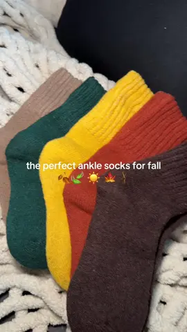 The perfect ankle socks for Fall 😍  #socks #anklesocks #fallfashion #fallfashiontrends #autumnaesthetic 