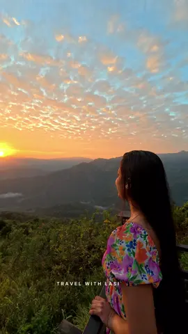 මේක හරියට චිත්‍රයක් වගේ☀️🌈😍🍃🌳 මේක නම් හීනයක් 😱🥺❤️ A sunrise painted by nature 🎨 #travelwithlasi #bhagynaturesnook #rikillagaskada #foryoupage #sunrise 