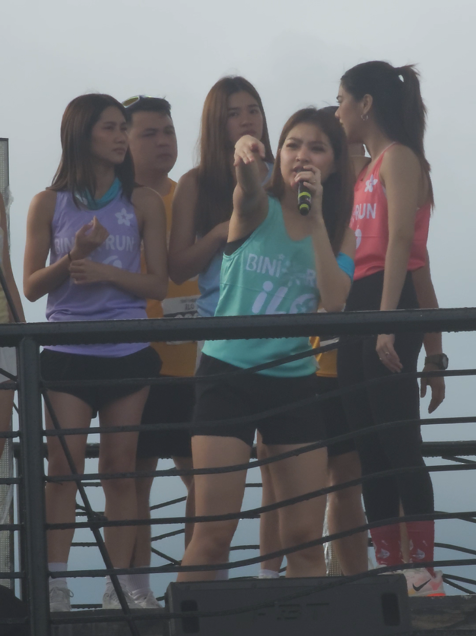 HAHAHAHA Merry Christmas nalang siguro boss @C O L E T :):) wag ka na magalit please🫰🏻🥹 #BINI #BINIph #BINIRunIlo #binicolet #Colet 