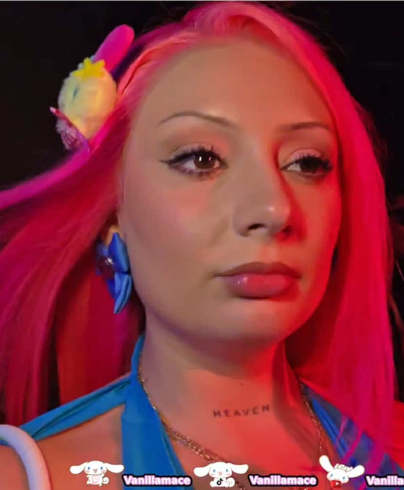 Face card lethal 😍 • • • • • Twitch: vanillamace @vanilla  Stream: 💖 IRL STREAM DJ SET 💖 #vanillamaceedit #vanillamace #fyp #fypシ #vanillamaceclip 