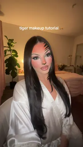 what look do you want to see next? 👻🍂 products:  • @milkmakeup hydrogrip primer  • @MERIT Beauty concealer stick (shade sandstone)  • @Estée Lauder double wear foundation (shade 2N2 buff)  • @Bobbi Brown foundation stick (shade almond)  • @Morphe Cosmetics cheek thrills (shade beach bonfire)  • @Too Faced born this way concealer (shade snow)  • @Huda Beauty easy bake powder (shade cherry peach)  • @ONE SIZE BEAUTY translucent powder  • @maccosmetics matte skin finish bronzer (shade medium golden)  • @NYX Professional Makeup high def blush (shade double dare)  • @makeupbymario master mattes the original palette + master mascara (shade black)  • @Anastasia Beverly Hills liquid liner (shade black)  • @buxomcosmetics flip side eyeliner (shade back to black)  • @Lilly Lashes style powell street  • morphe lip liners (shades makeup talk + brulée)  • MAC lipstick (shade fleshpot)  • @Revlon Cosmetics super lustrous gloss (shade sky pink)  • @urban decay glow all nighter setting spray 