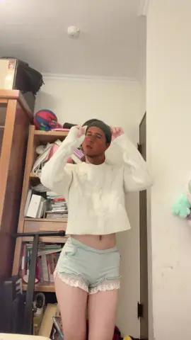 一開始後面嚇到我😦#2012 #新北 #男國中生 