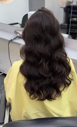 Xoăn sóng to🥰#xuhuong #trending #cắt_tóc_nữ #uốntoc #nhuộmtóc 