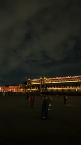 #zocalo #cdmx #paseonocturno #mexico🇲🇽 #viajes 