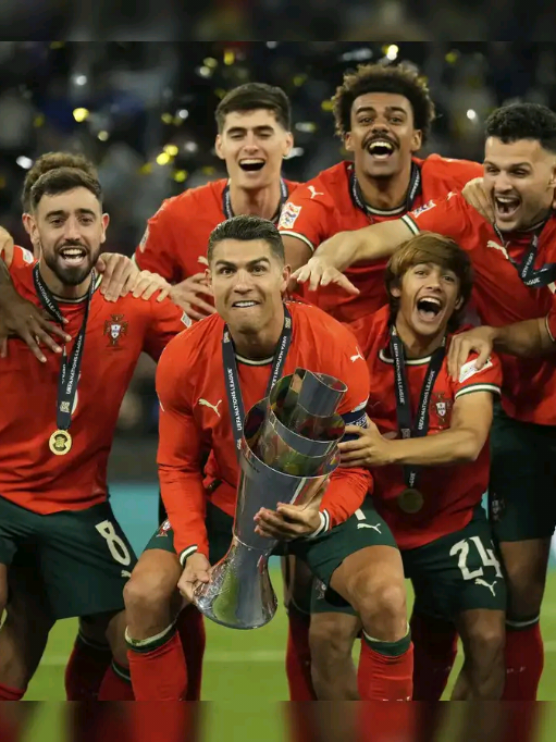 Portugal 🇵🇹 vs Ireland 🇮🇪 आज राति 12:30am हुन गएको world cup qualifiers 🏆गेम हामी सम्पूर्ण पोर्चुगल समर्थकहरूले हेरुम है त। जय पोर्चुगल 🇵🇹 जय रोनाल्डो। 🐐👑💗💐🇳🇵#100k #fpyシ #cr7cristianoronaldo #fpyシviral #pppppppppppppppppppppp 