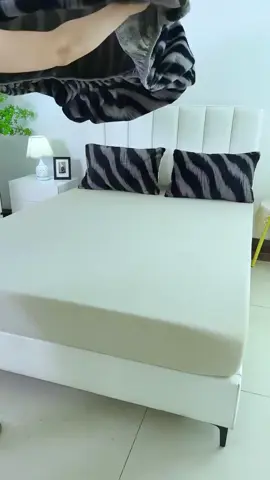 I’m obsessed with clean lines and simple tones.#bedding#beddingsets #beddingdecor#bedroomideas#bedroomdecor 